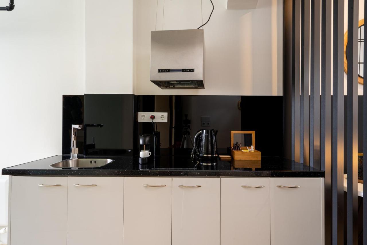 Dema Luxury - Perikleous E8 Athens